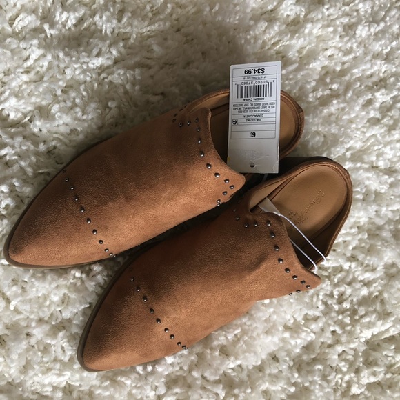 💓SOLD - Crista Cognac Studded Pointed Toe Heeled - Picture 5 of 7